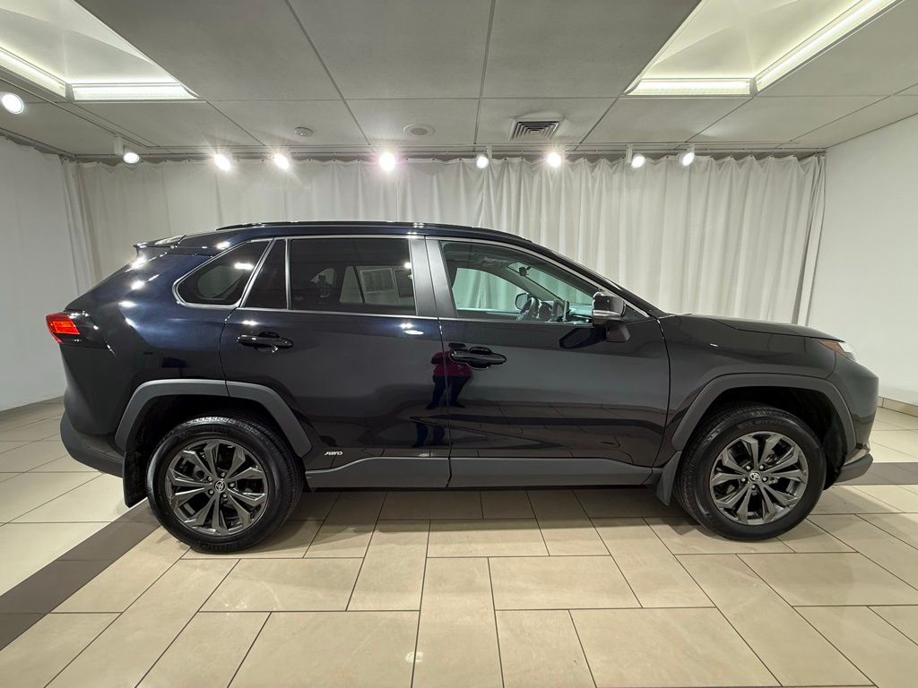 Thumbnail: 2023 Toyota RAV4 - 6