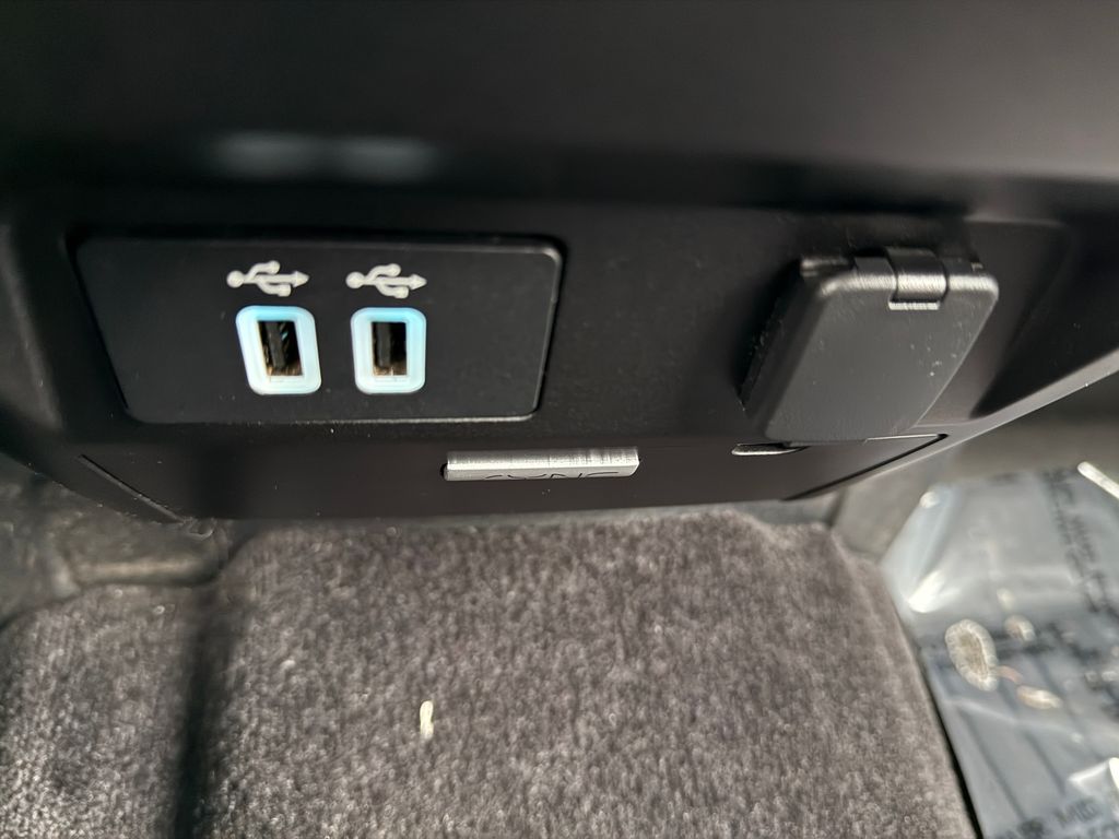 Used 2017 Brown Ford XLT image 69