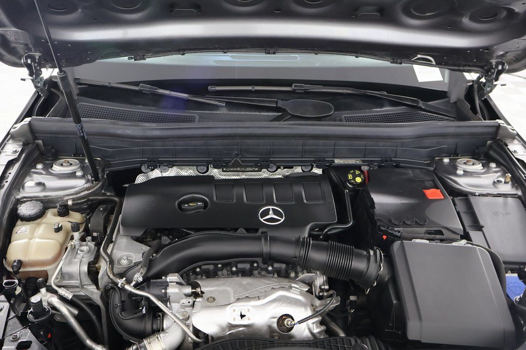 Thumbnail: 2021 Mercedes-Benz GLB - 15