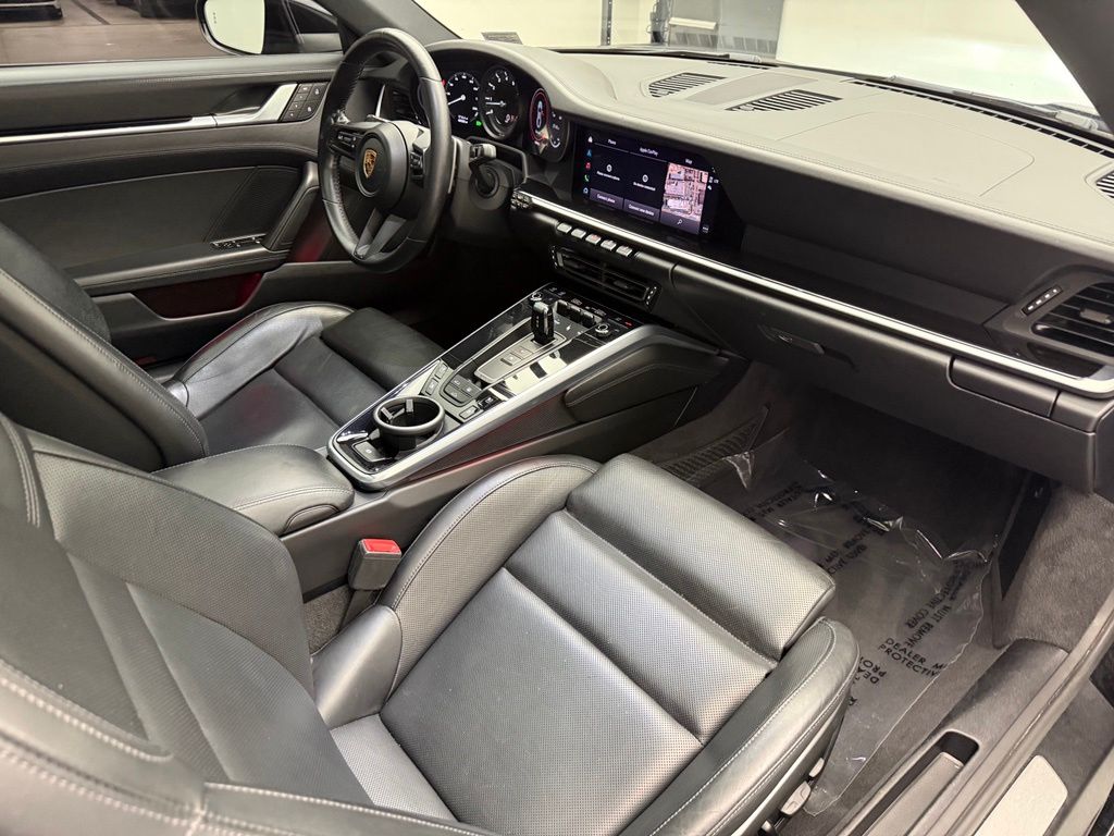 Thumbnail: 2022 Porsche 911 - 29