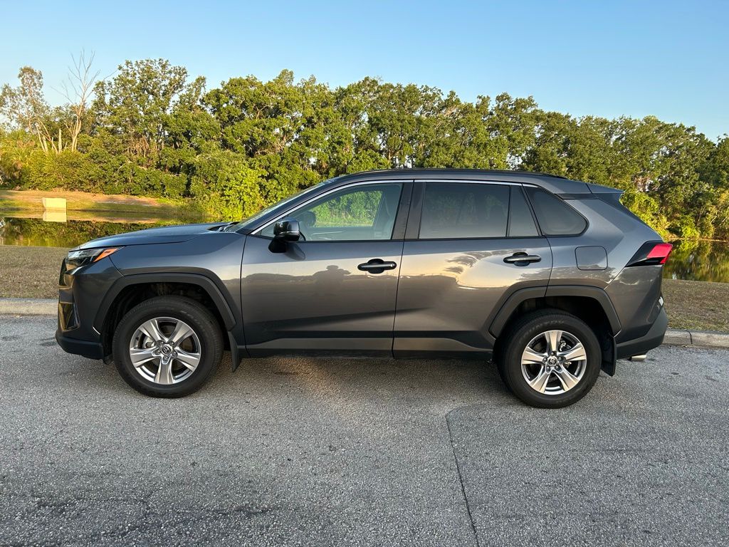 2024 Toyota RAV4 XLE 2