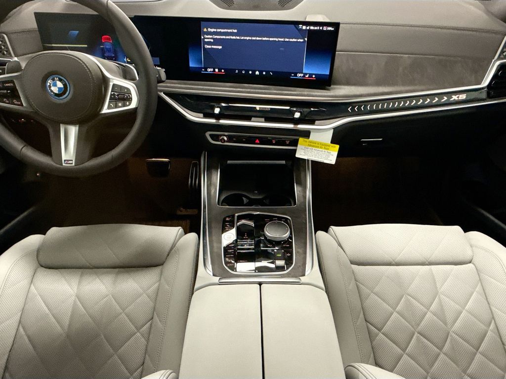 Thumbnail: 2026 BMW X5 - 13