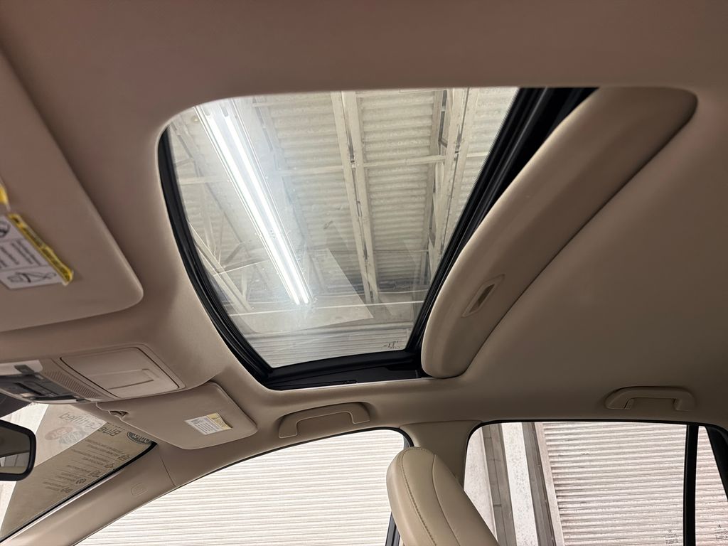 Certified Used 2017  Acura Advance Package image 8