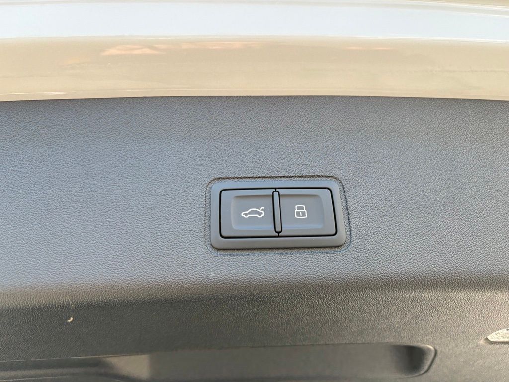 Thumbnail: 2026 Audi Q3 - 22