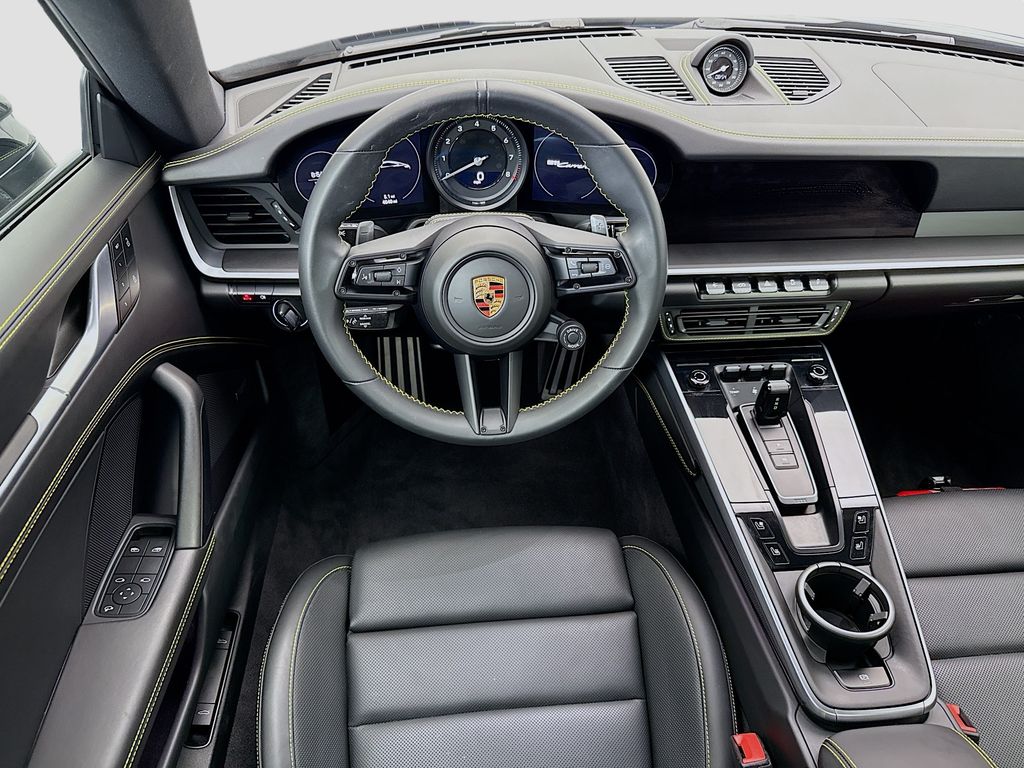 Thumbnail: 2022 Porsche 911 - 13