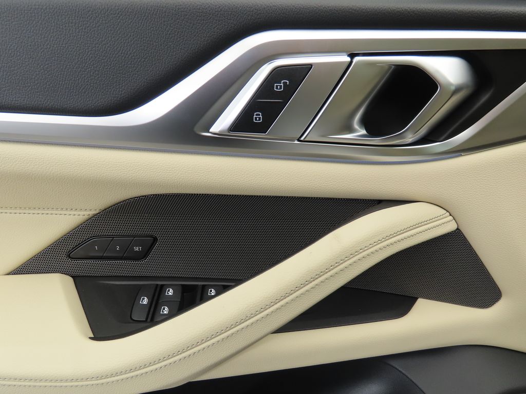 Thumbnail: 2026 BMW i4 - 22