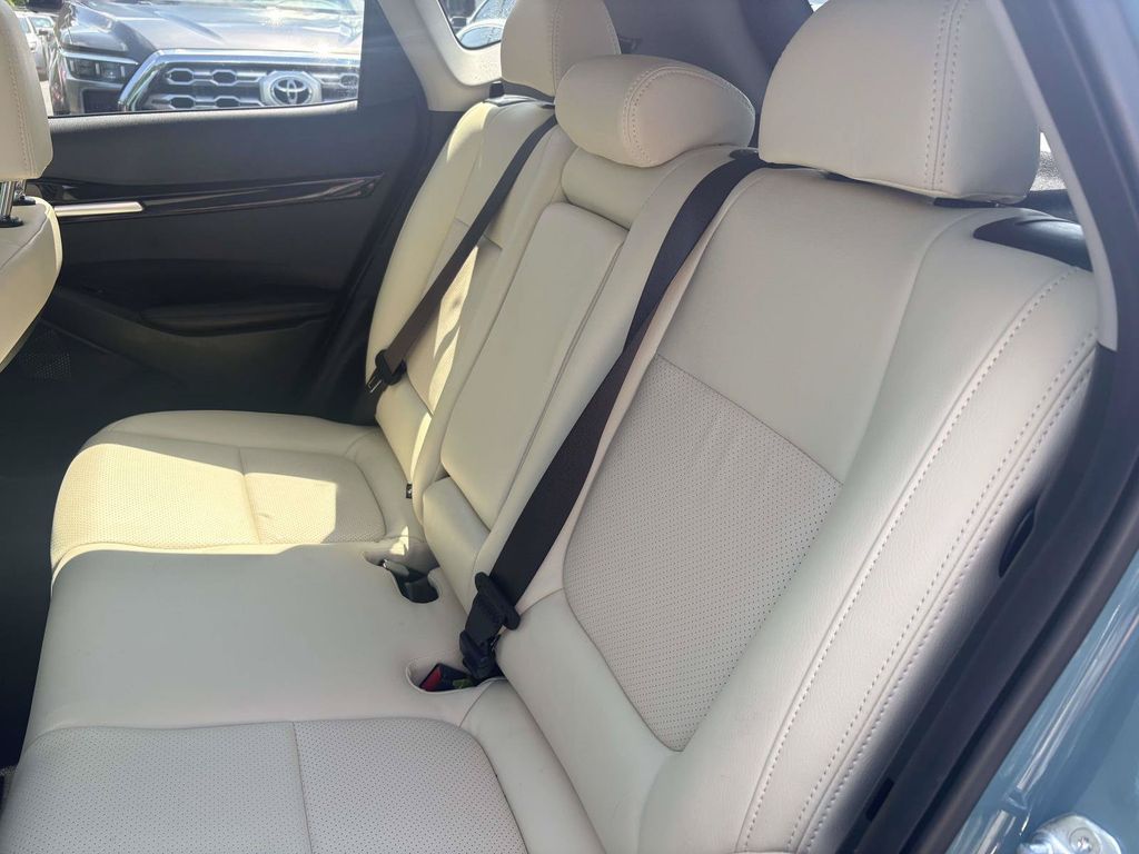 Used 2024 Blue Kia SX image 11
