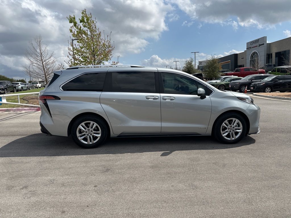 Used Car 2021 Toyota Sienna  For Sale Under $35,000 In Austin, Texas