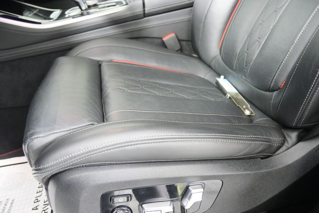 Thumbnail: 2022 BMW X5 - 11