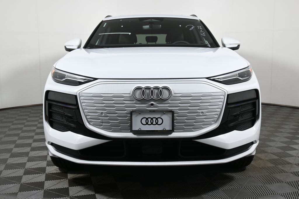 Thumbnail: 2025 Audi Q6 e-tron - 8
