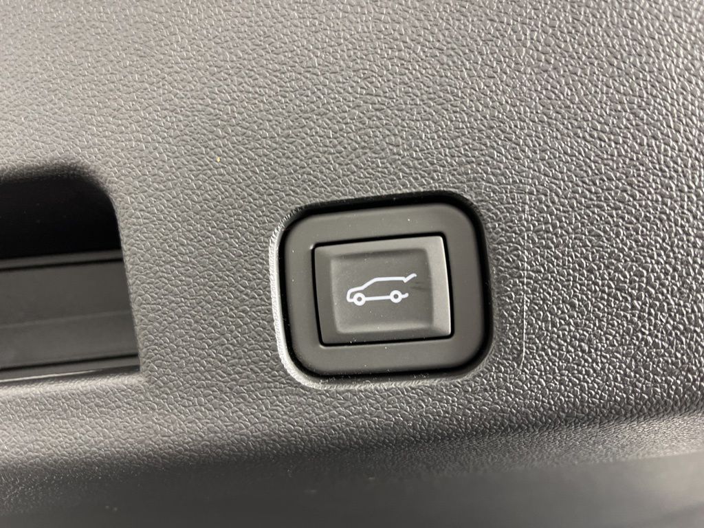 Thumbnail: 2026 Chevrolet Traverse - 23