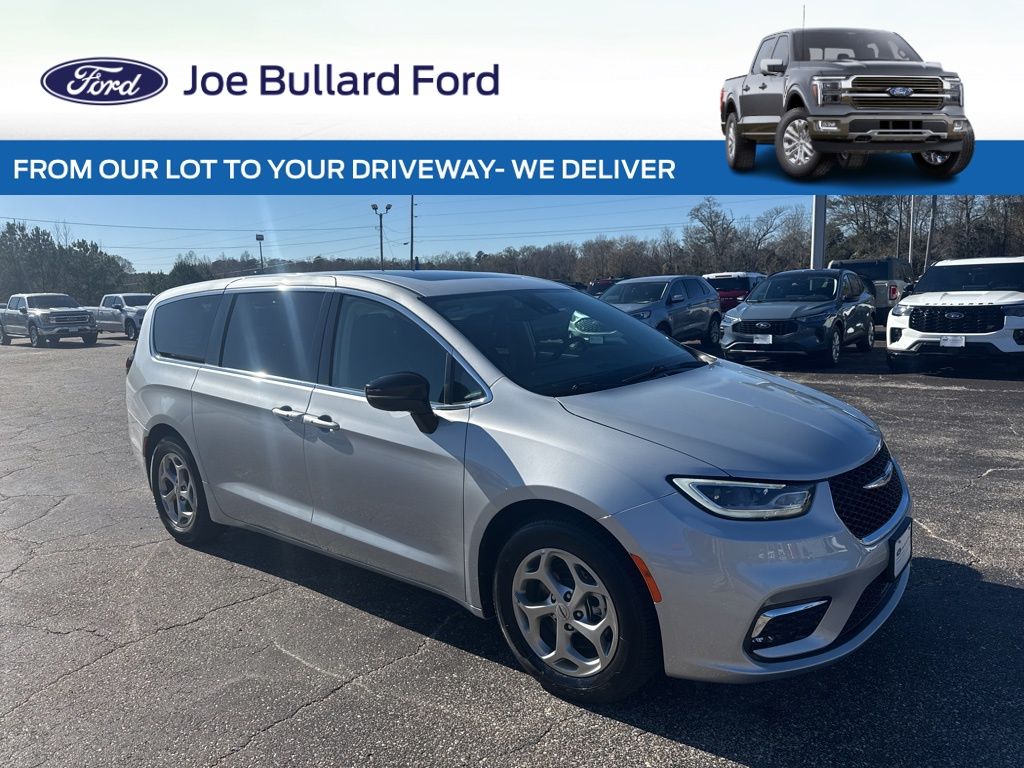 2024 Chrysler Pacifica Limited FWD