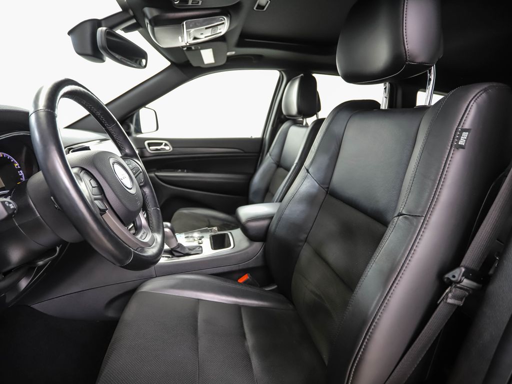 Thumbnail: 2020 Jeep Grand Cherokee - 11