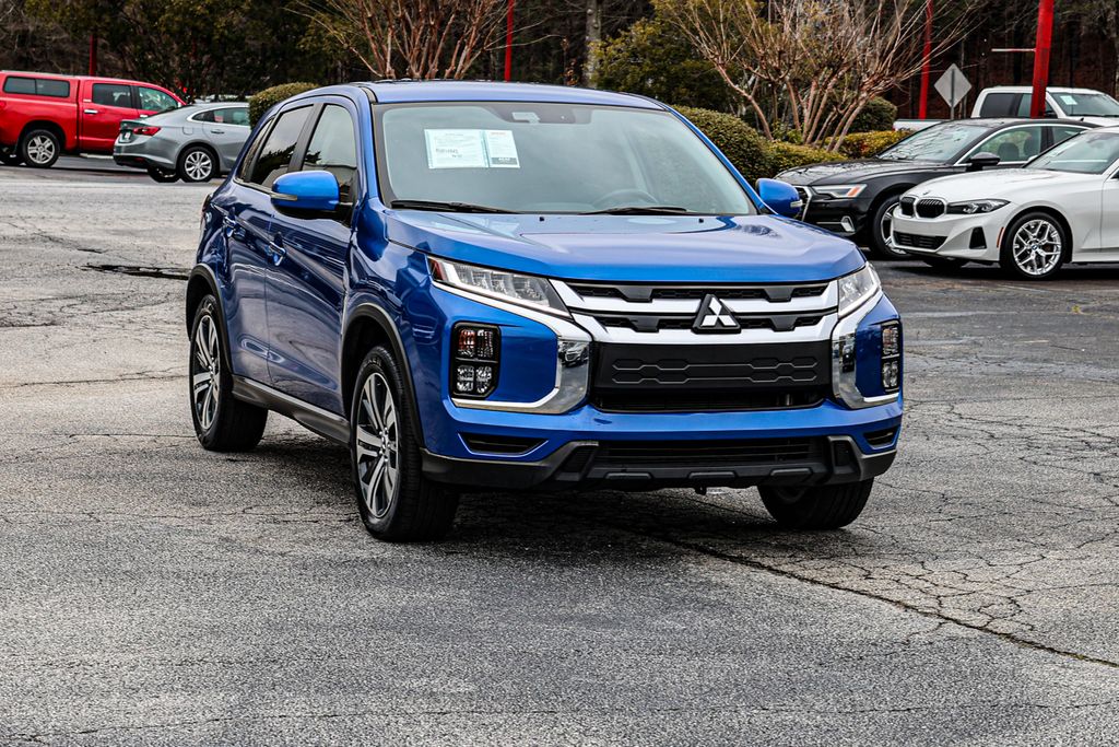 Used 2024 Blue Mitsubishi 2.0 SE image 4