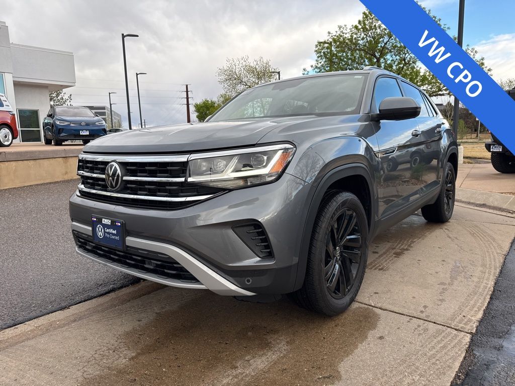 Pyrite Silver Metallic 2022 Volkswagen Atlas Cross Sport SE 4Motion with Technology SUV / Crossover All-Wheel Drive 8-Speed Automatic
