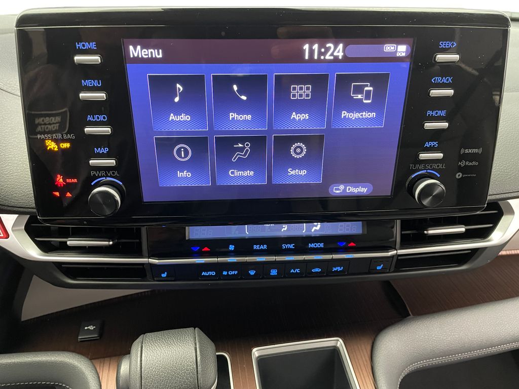 Thumbnail: 2023 Toyota Sienna - 31