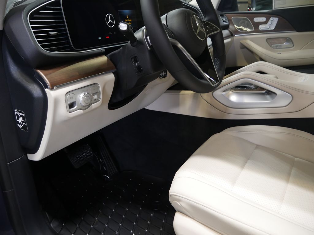 Thumbnail: 2026 Mercedes-Benz GLE - 20