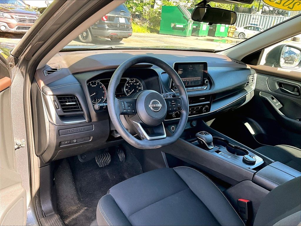 2023 Nissan Rogue — photo 8