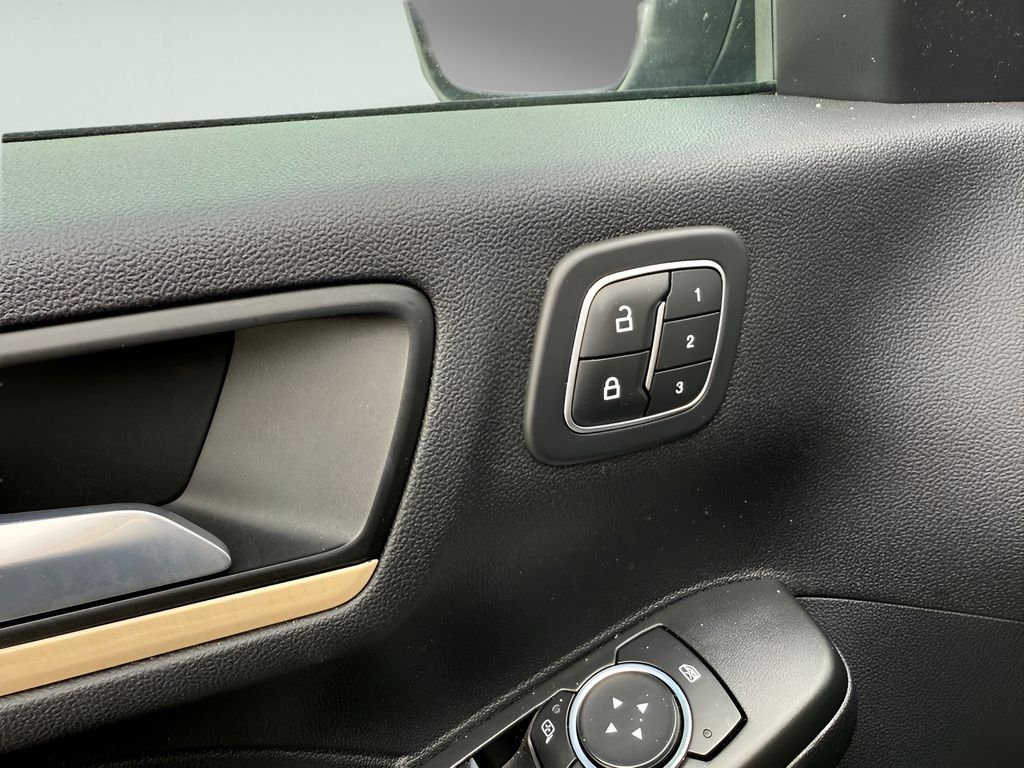 2022 Ford Escape Hybrid