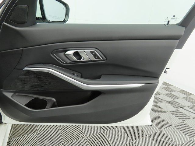 Thumbnail: 2023 BMW 3 Series - 25