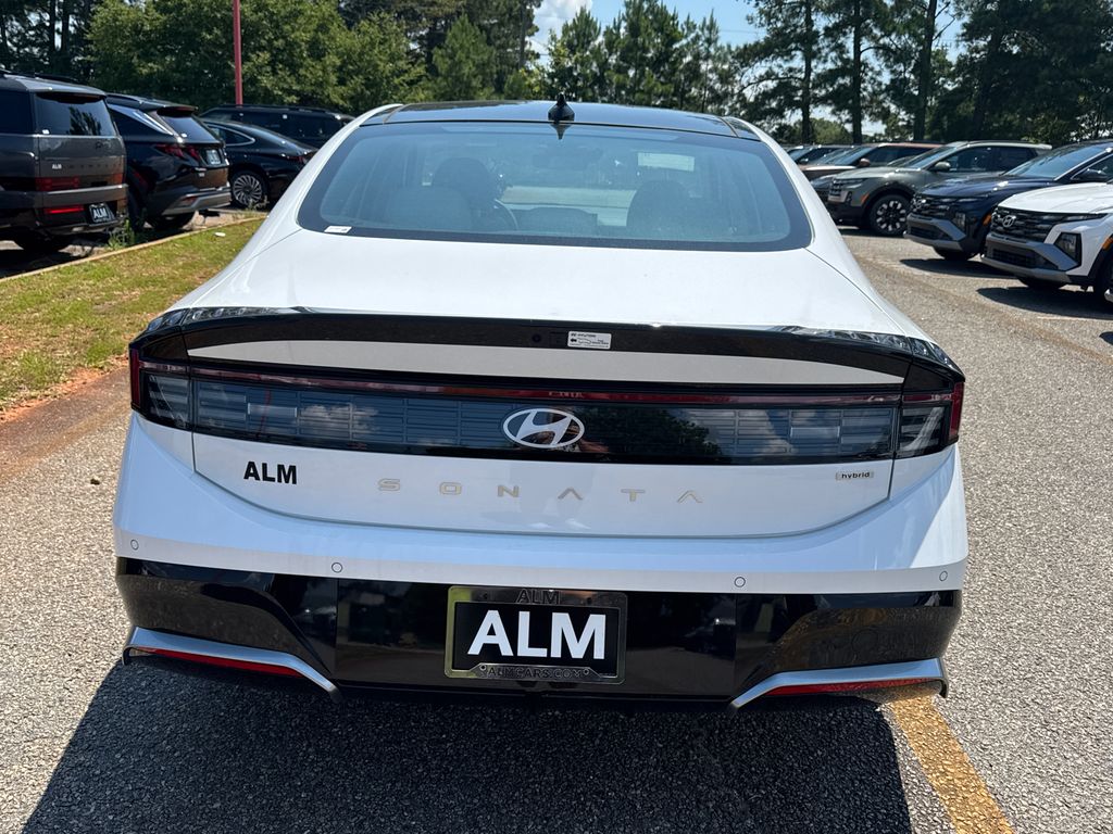2025 Hyundai Sonata Hybrid Limited photo 4