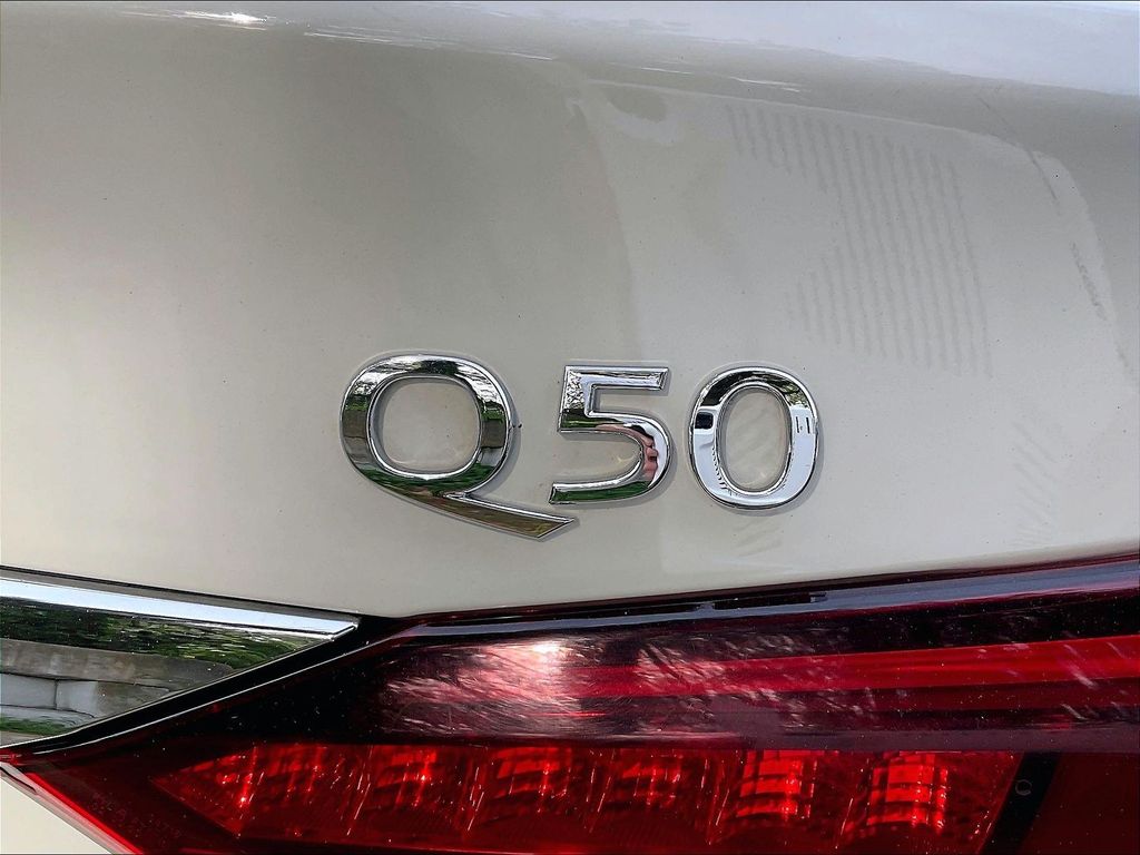 2018 INFINITI Q50 — photo 28