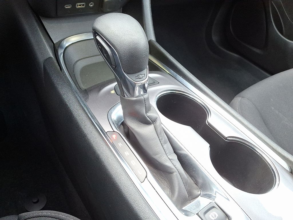 Thumbnail: 2022 Chevrolet Malibu - 15