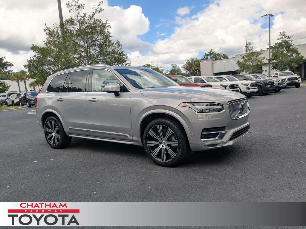 2023 Volvo XC90 B6 Ultimate Bright Theme 7-Passenger AWD