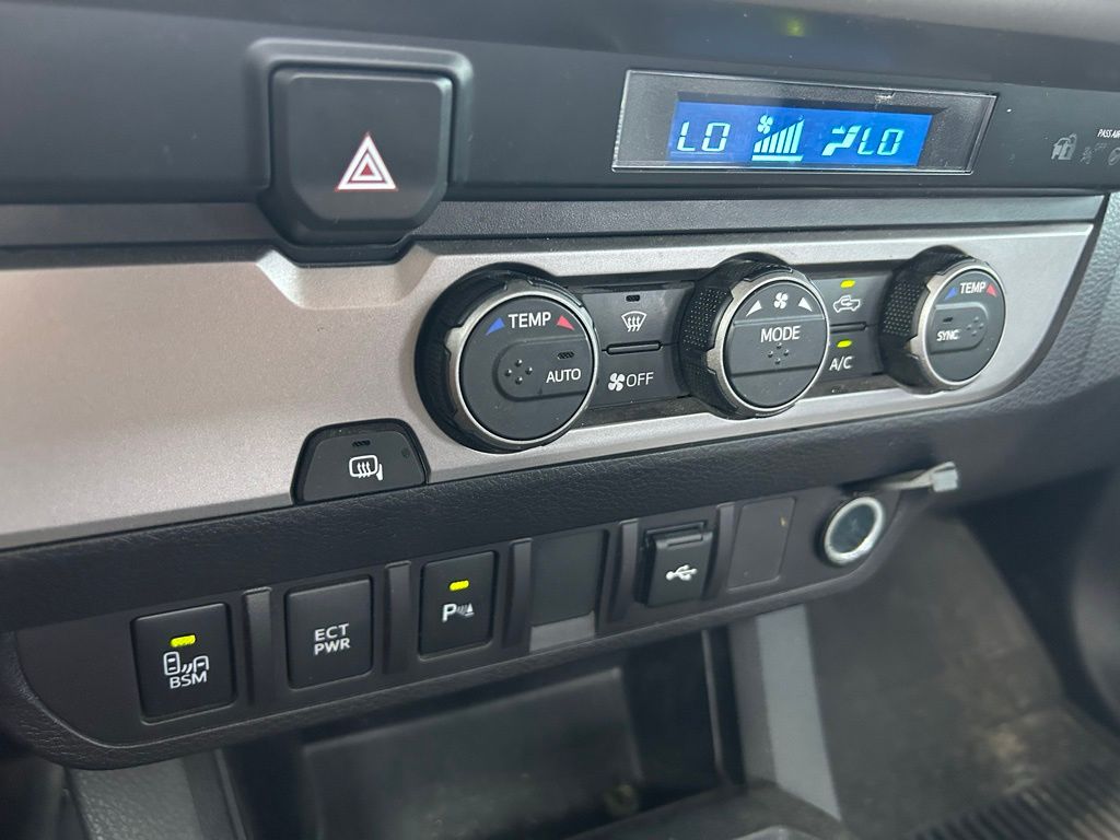 2022 Toyota Tacoma SR5 17