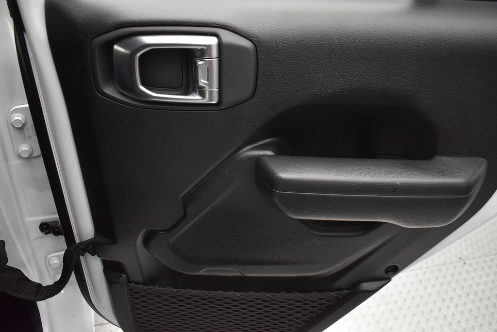 Thumbnail: 2024 Jeep Wrangler - 25