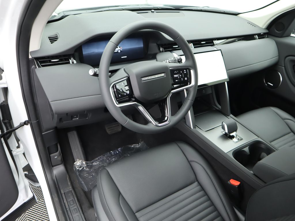 Thumbnail: 2024 Land Rover Discovery Sport - 9
