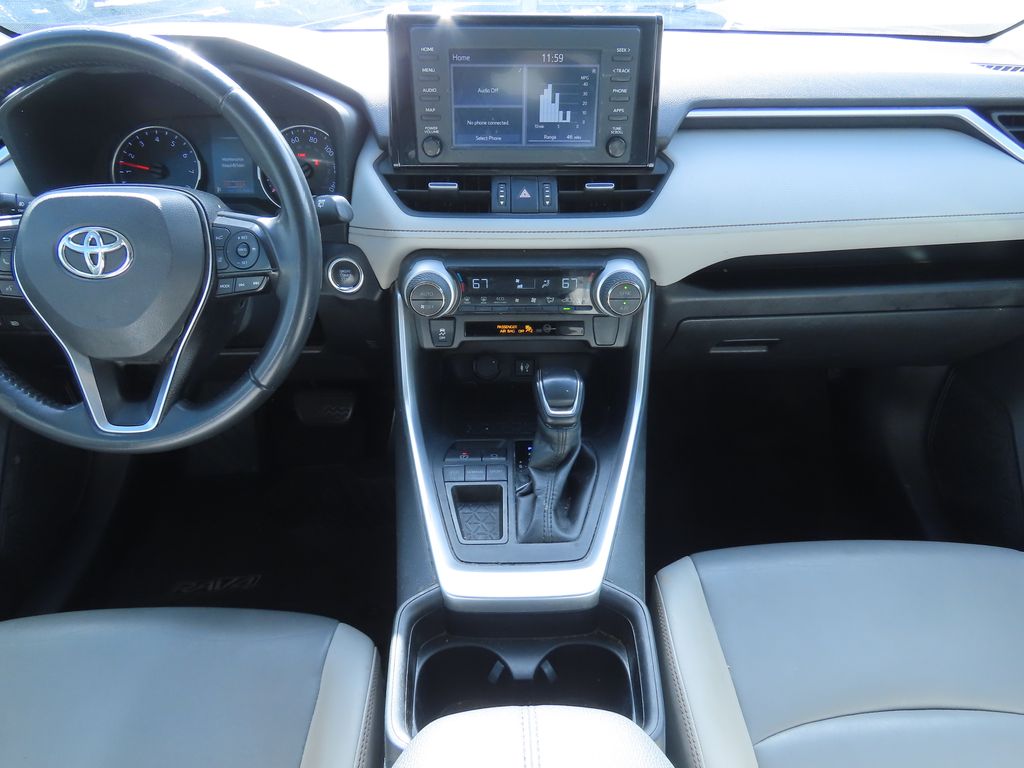 Thumbnail: 2019 Toyota RAV4 - 7