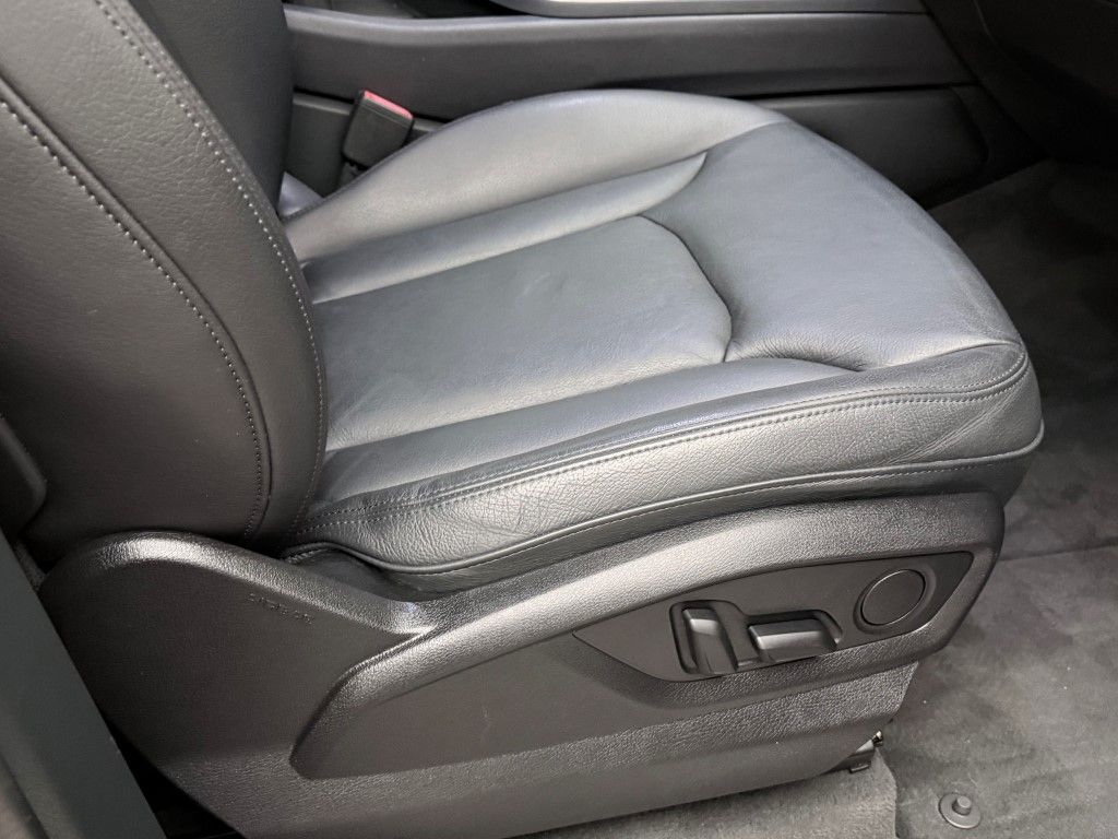 Thumbnail: 2017 Audi Q7 - 17