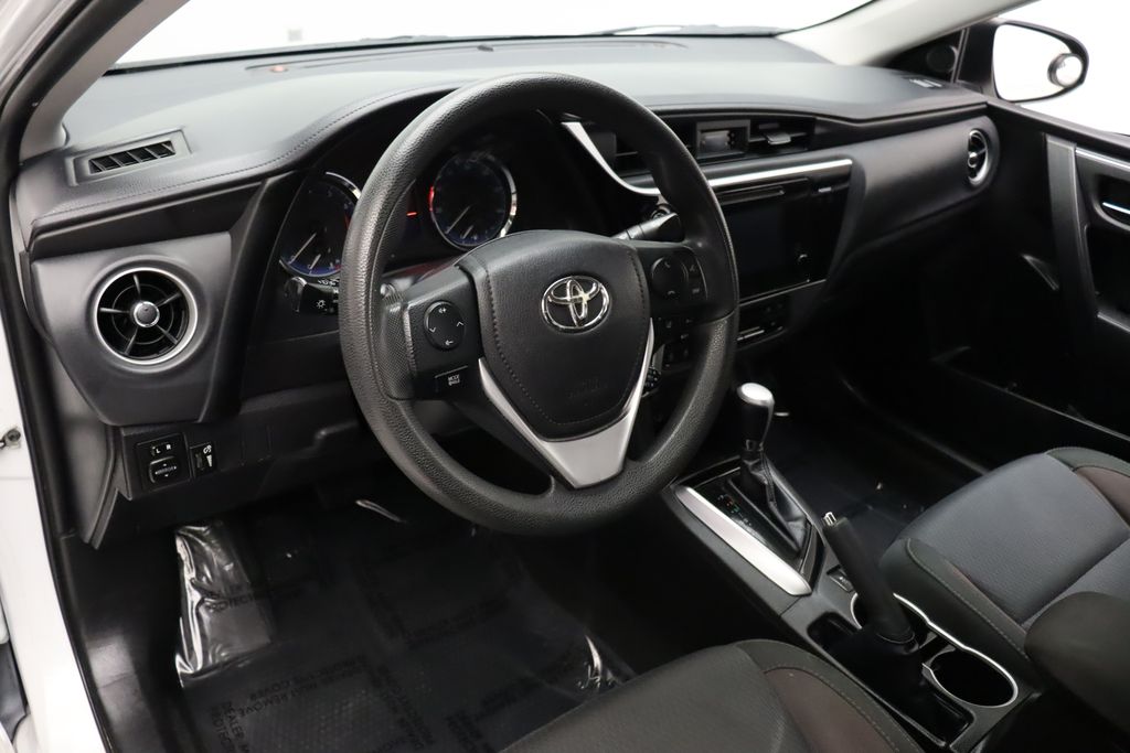 Thumbnail: 2017 Toyota Corolla - 15