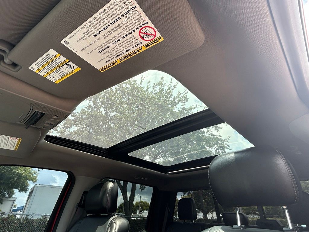 Used 2017 Red Ford Lariat image 11