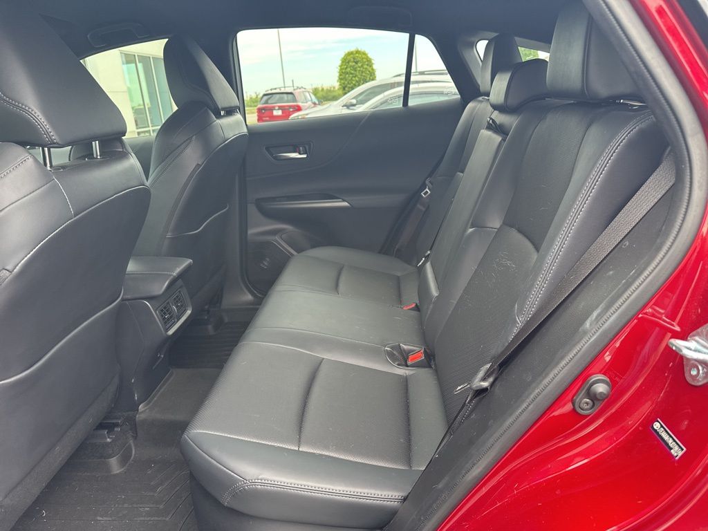 Thumbnail: 2021 Toyota Venza - 9