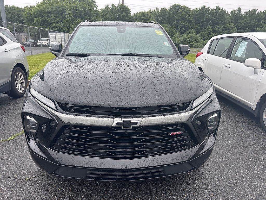 View vehicle photo 3