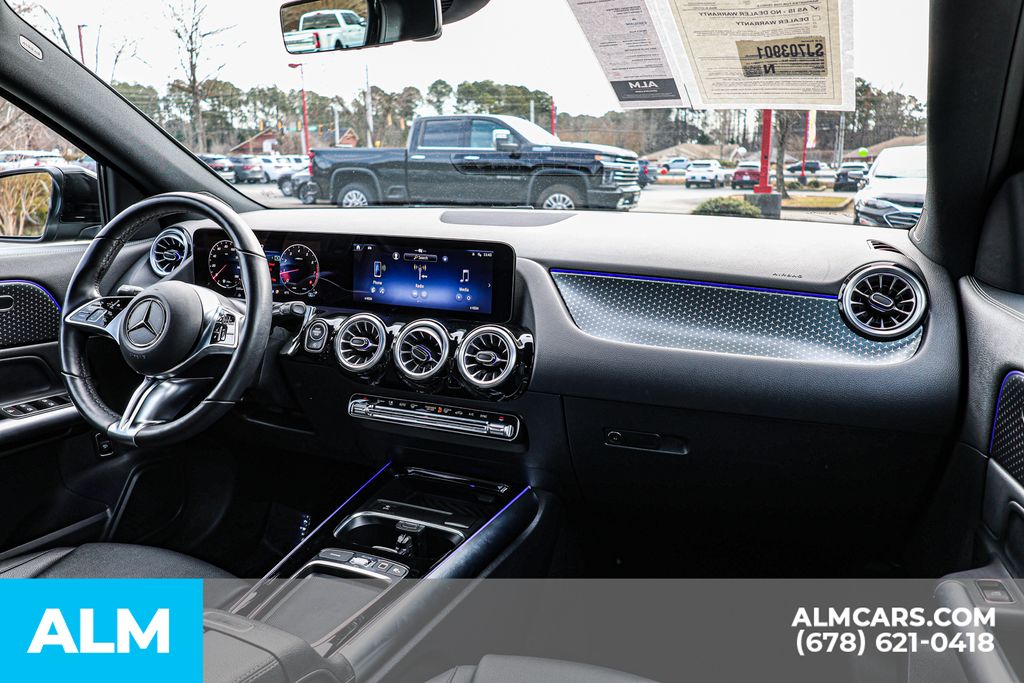 Used 2025 Black Mercedes-Benz GLA 250 image 32