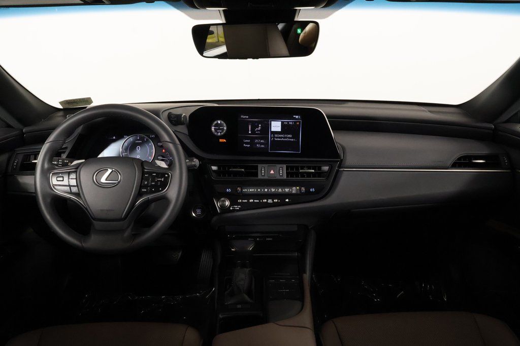 Thumbnail: 2022 Lexus ES - 8