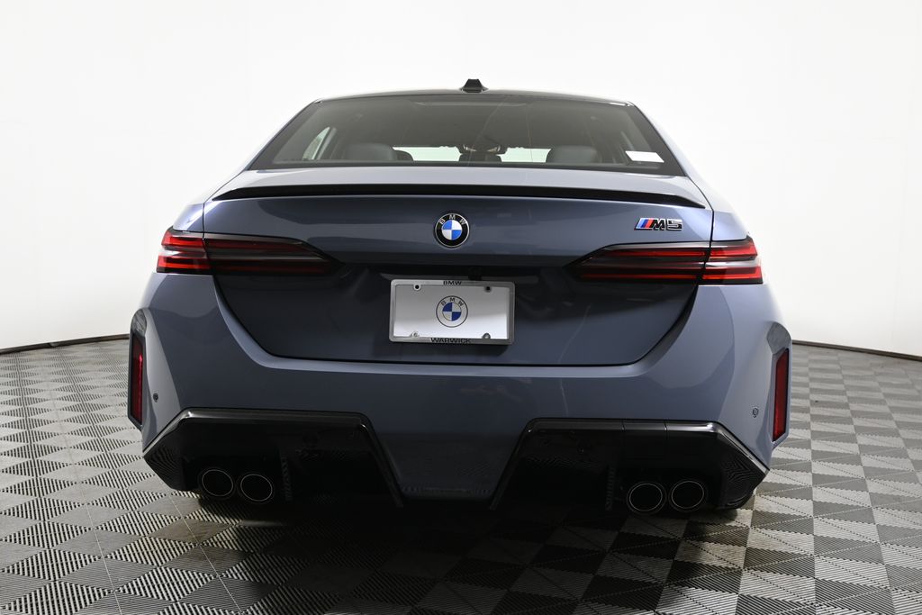 Thumbnail: 2026 BMW M5 - 6
