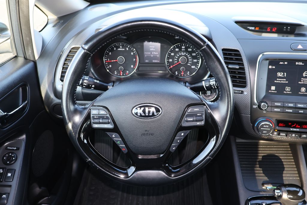 2017 Kia Forte EX 11