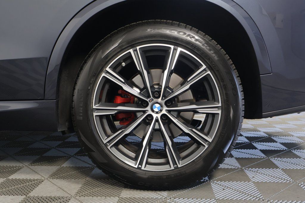 Thumbnail: 2022 BMW X5 - 16