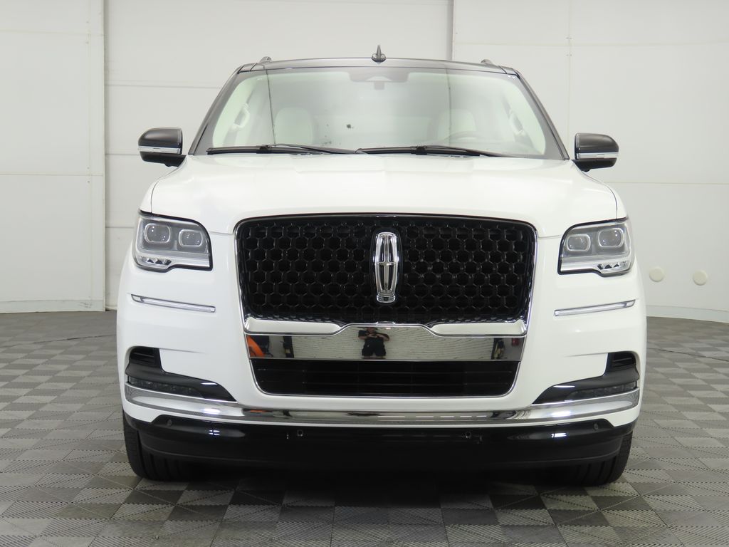 2024 Lincoln Navigator Black Label 2