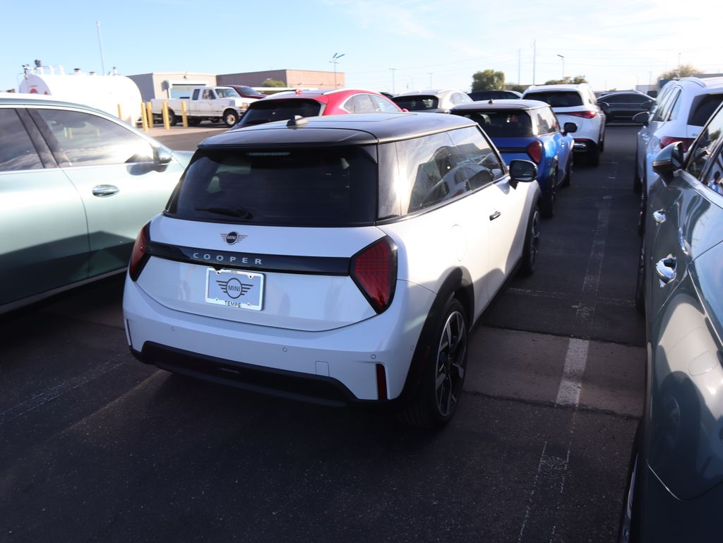 Thumbnail: 2026 MINI Cooper - 3