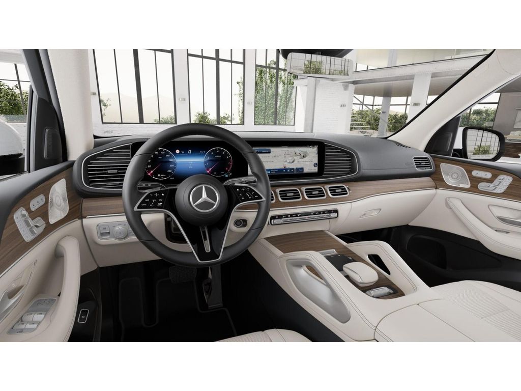 2025 Mercedes Benz GLS 450 4MATIC photo 3