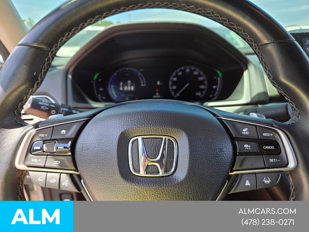 Used 2022 White Honda Touring image 22