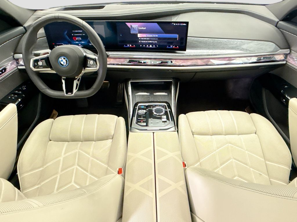 Thumbnail: 2025 BMW i7 - 13