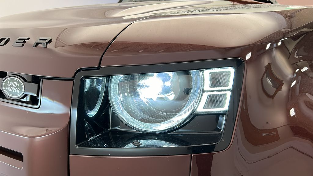 Thumbnail: 2025 Land Rover Defender - 9