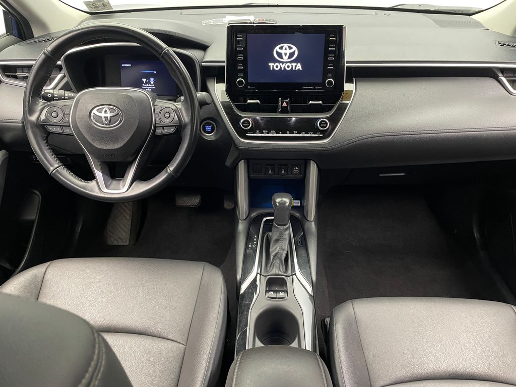 2022 Toyota Corolla Cross XLE 19