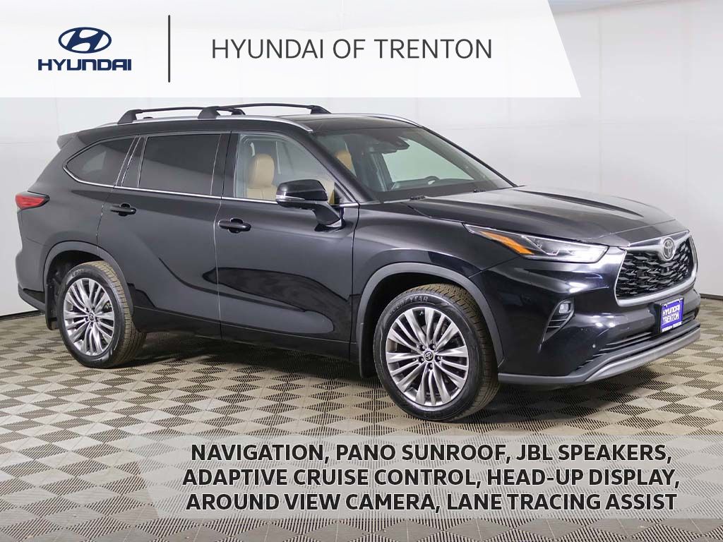 Midnight Black Metallic 2022 Toyota Highlander Platinum AWD SUV / Crossover All-Wheel Drive 8-Speed Automatic